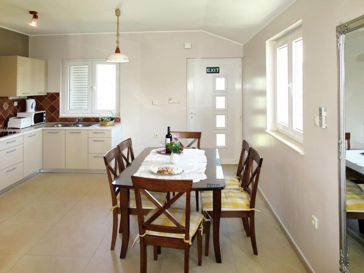 Apartment Perisa - Sib240 By Interhome Гребастика Экстерьер фото